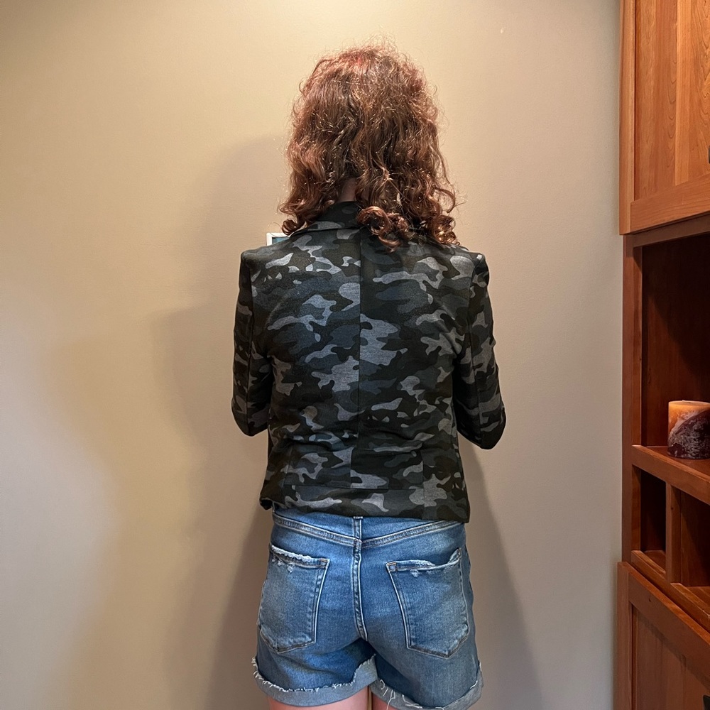 Jacket - Picture 2 of 3